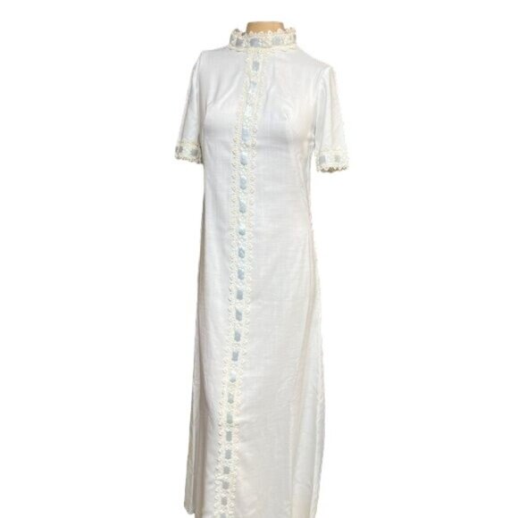 Vintage 70s Cottagecore Boho White Lace Ribbon High Collar Dress and Veil main image 5